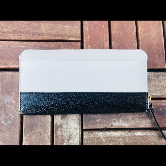 Kate Spade wallet - Picture 3 of 7